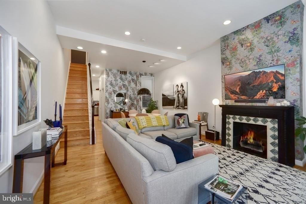 1443 W St Nw - Photo 5 of 28
