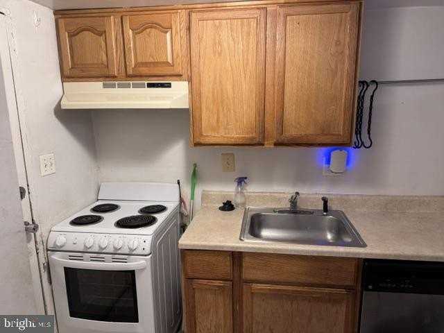 1408 Perry Pl Nw - Photo 5 of 10