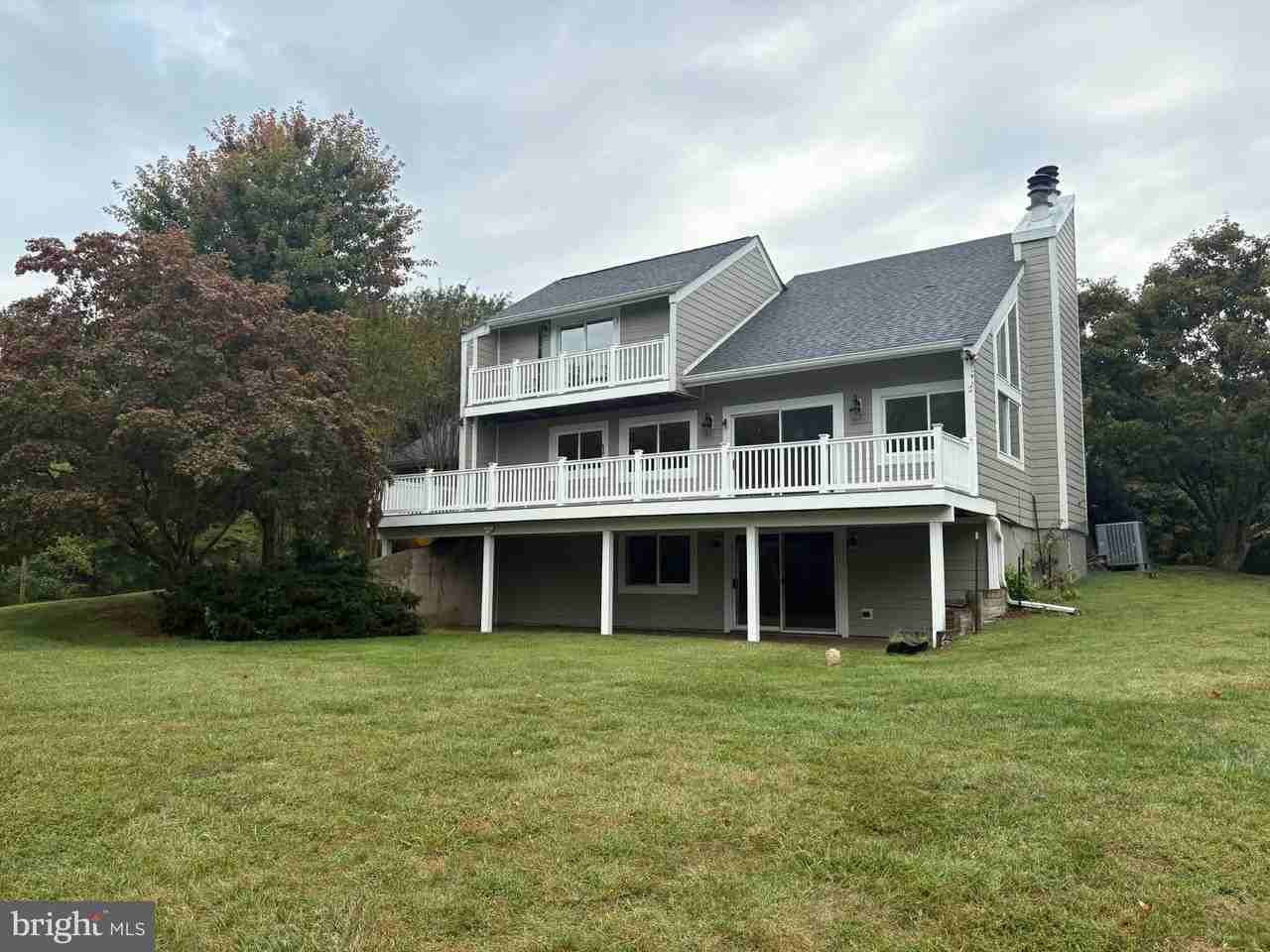 1898 Pleasant Plains Rd - Photo 2 of 26