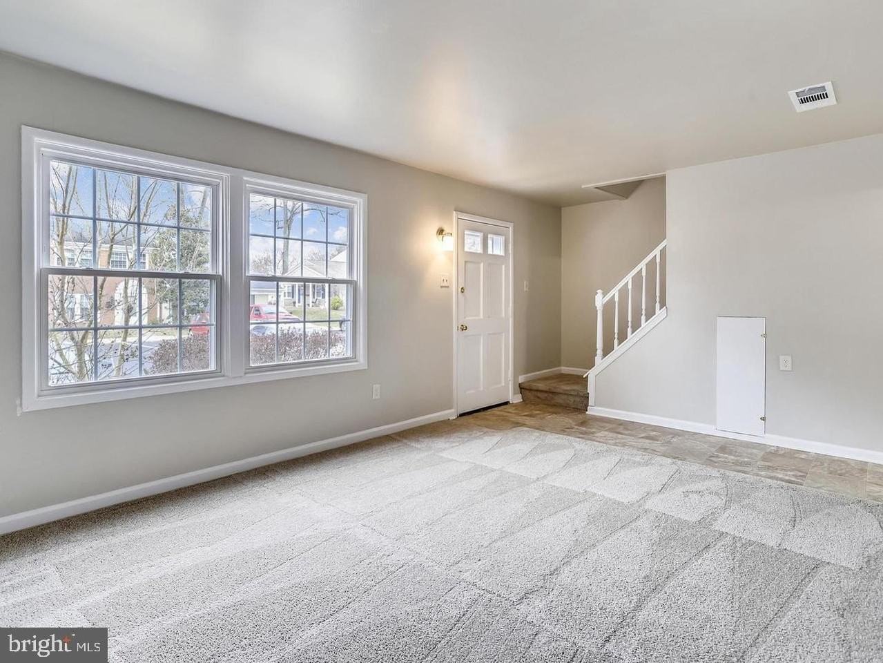 1705 Gunwood Pl - Photo 3 of 33