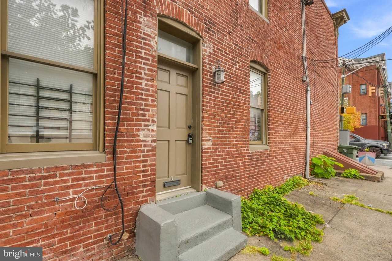 1301 Washington Blvd #B - Photo 2 of 19