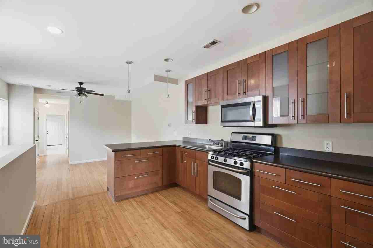 1301 Washington Blvd #B - Photo 3 of 19