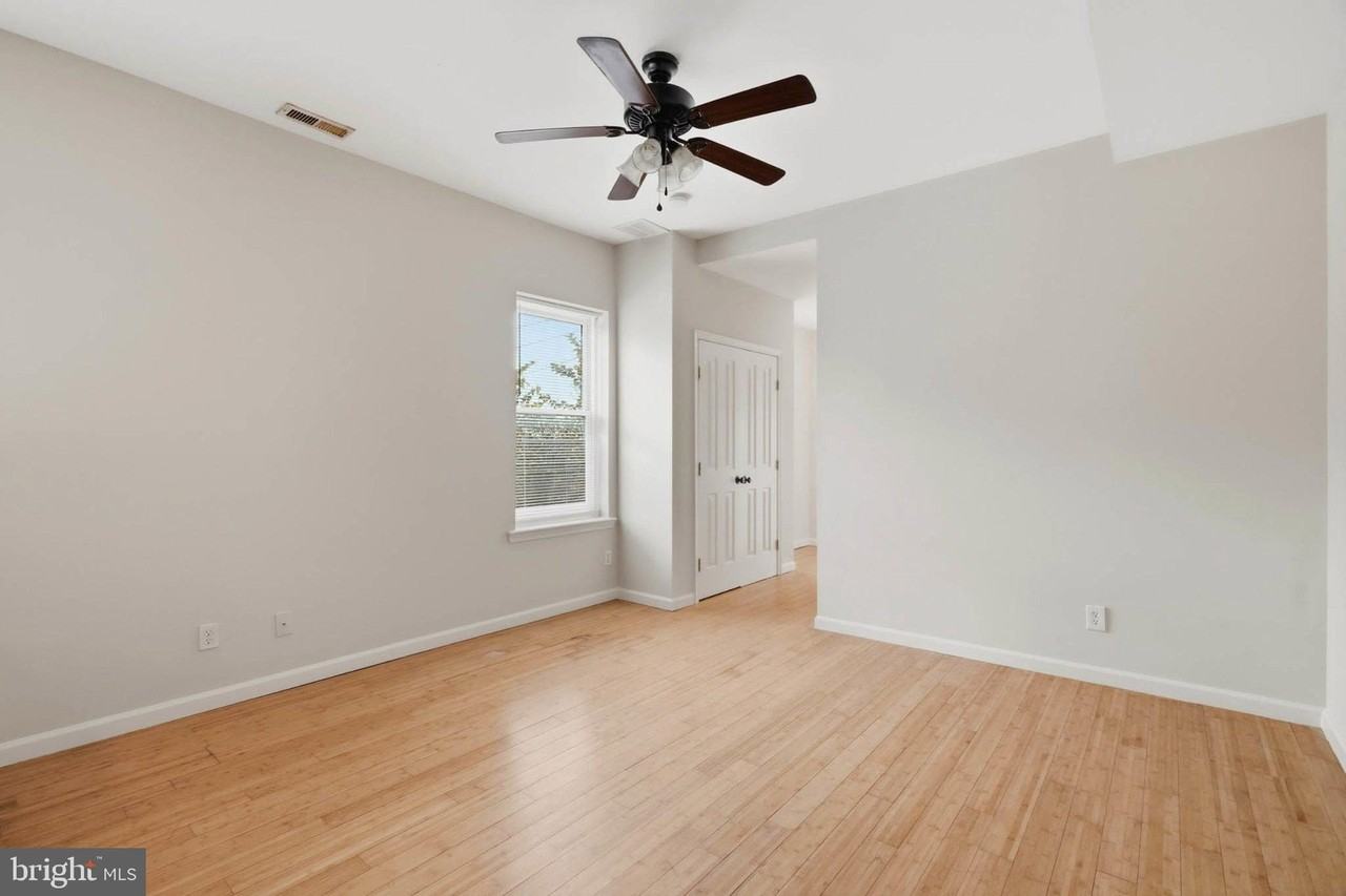 1301 Washington Blvd #B - Photo 7 of 19