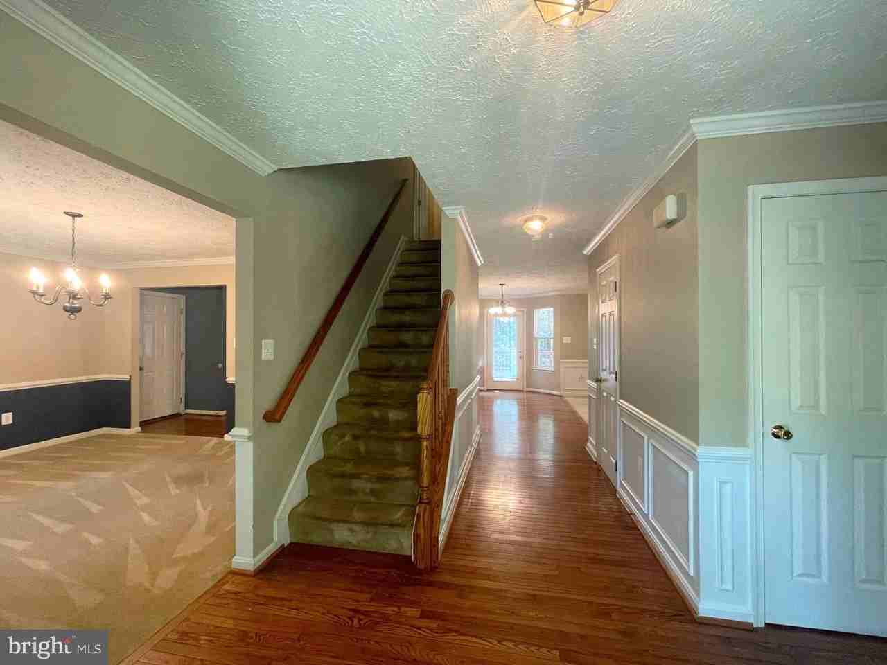 6775 Barney Dr - Photo 3 of 41