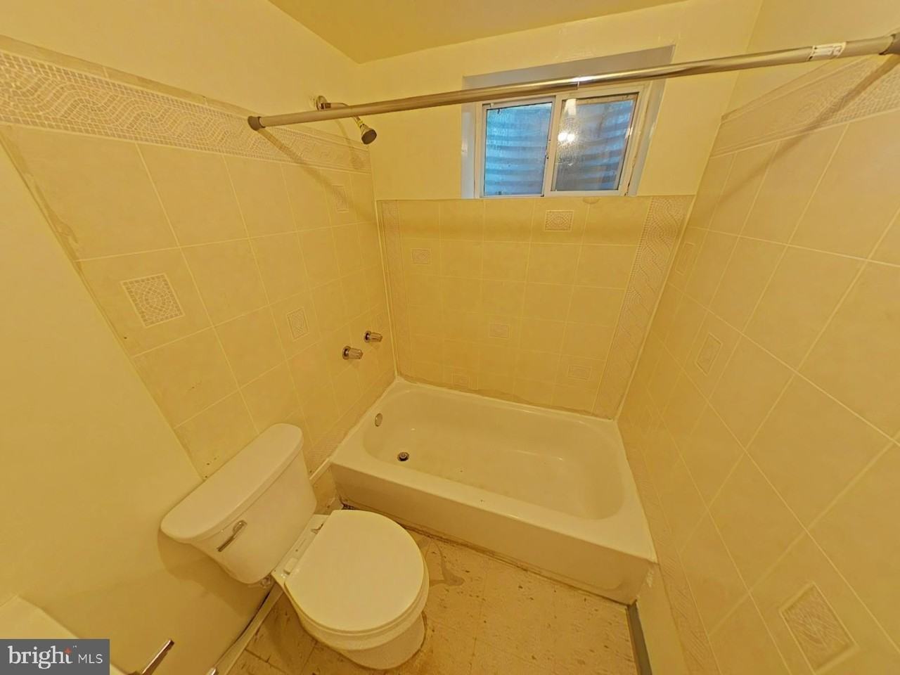 11902 Centerhill St - Photo 4 of 8