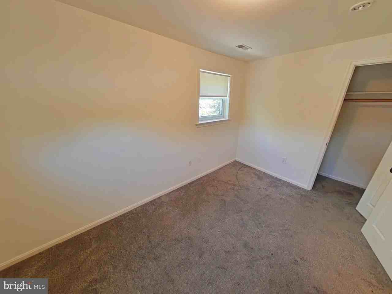 11902 Centerhill St - Photo 6 of 8