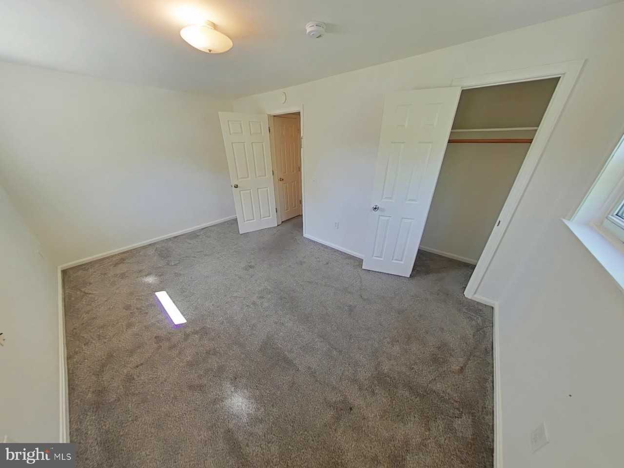 11902 Centerhill St - Photo 7 of 8