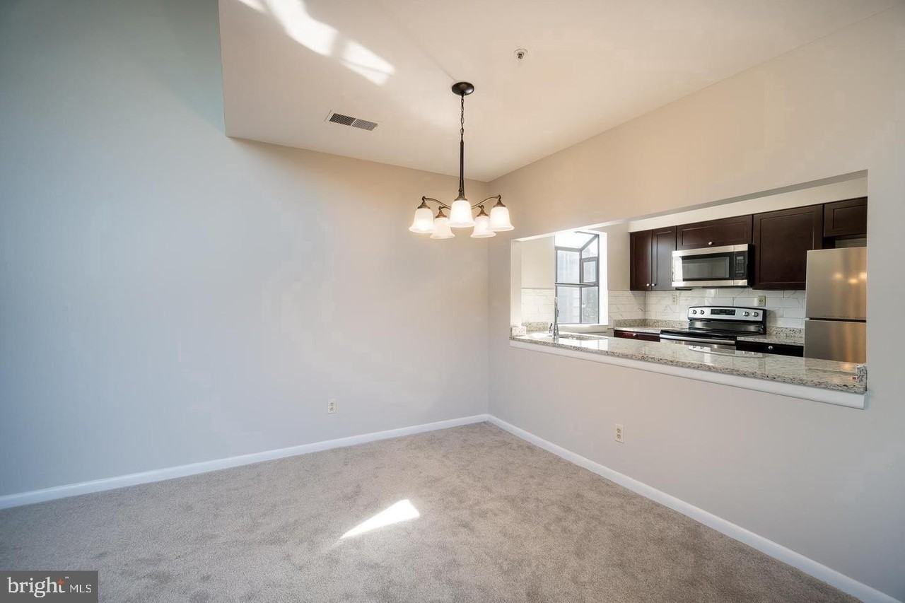 13408 Shady Knoll Dr #207 - Photo 5 of 15