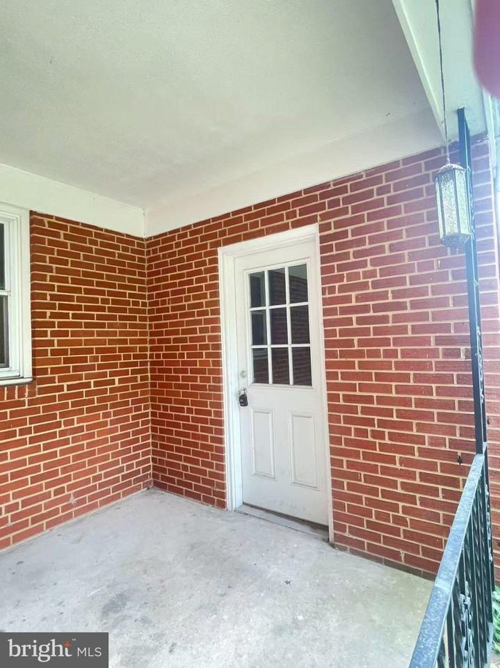 7325 Radcliffe Dr - Photo 6 of 44