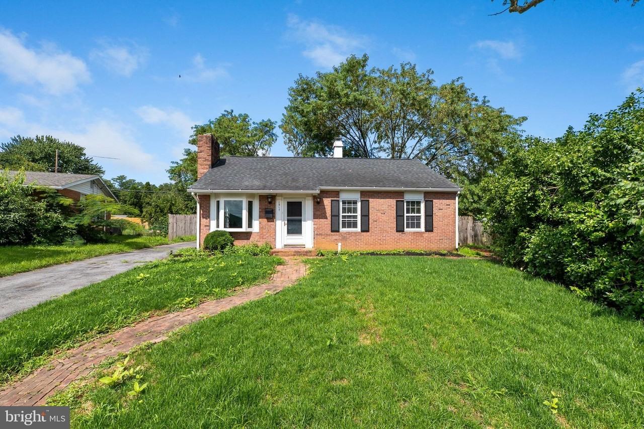 1317 Cedarwood Dr - Photo 4 of 36