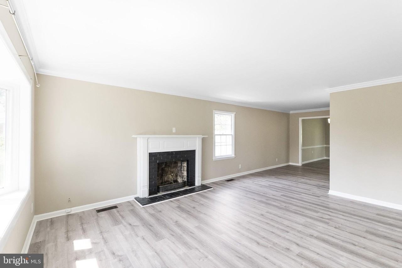 1317 Cedarwood Dr - Photo 5 of 36