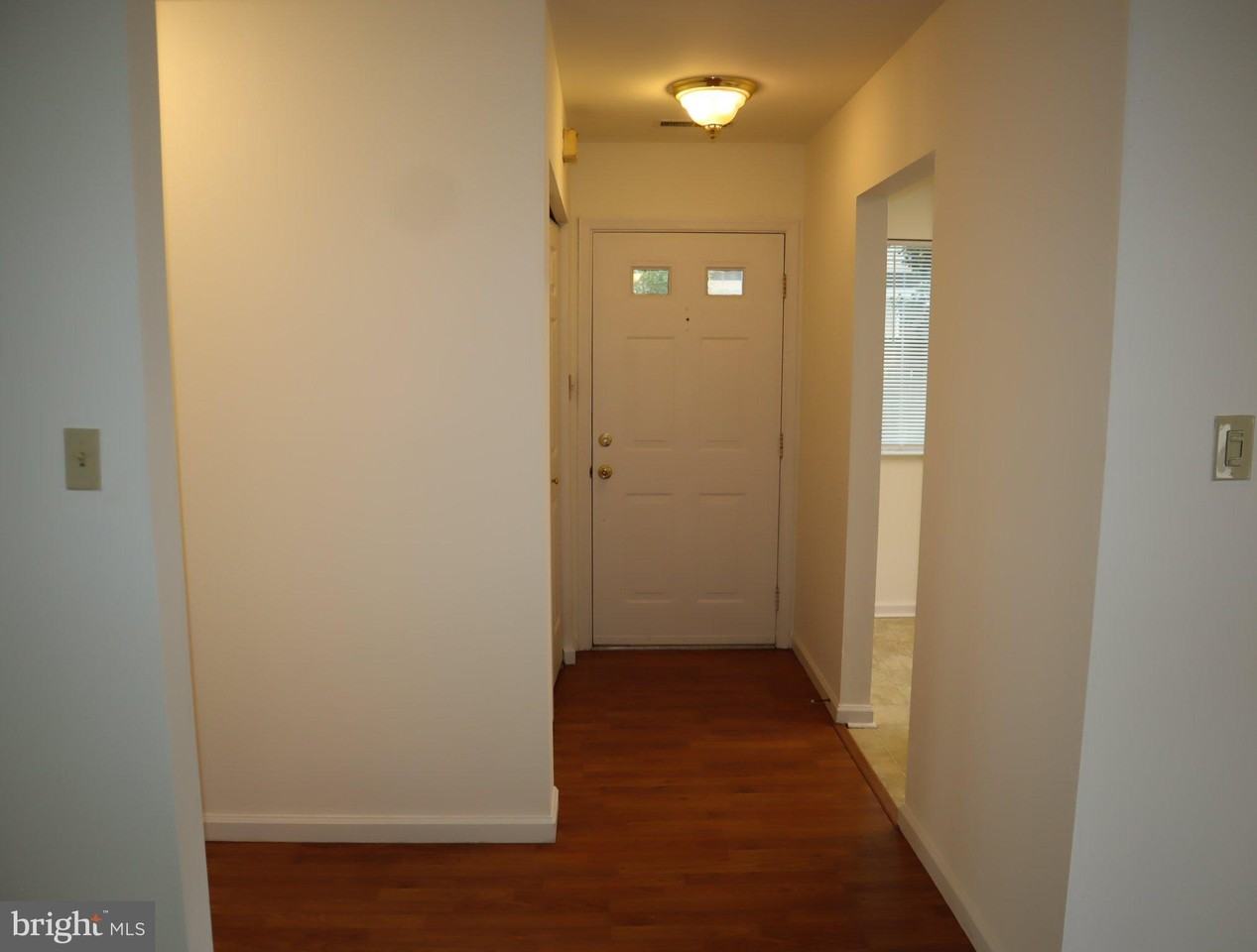 1013 Bayshore Ct - Photo 2 of 17