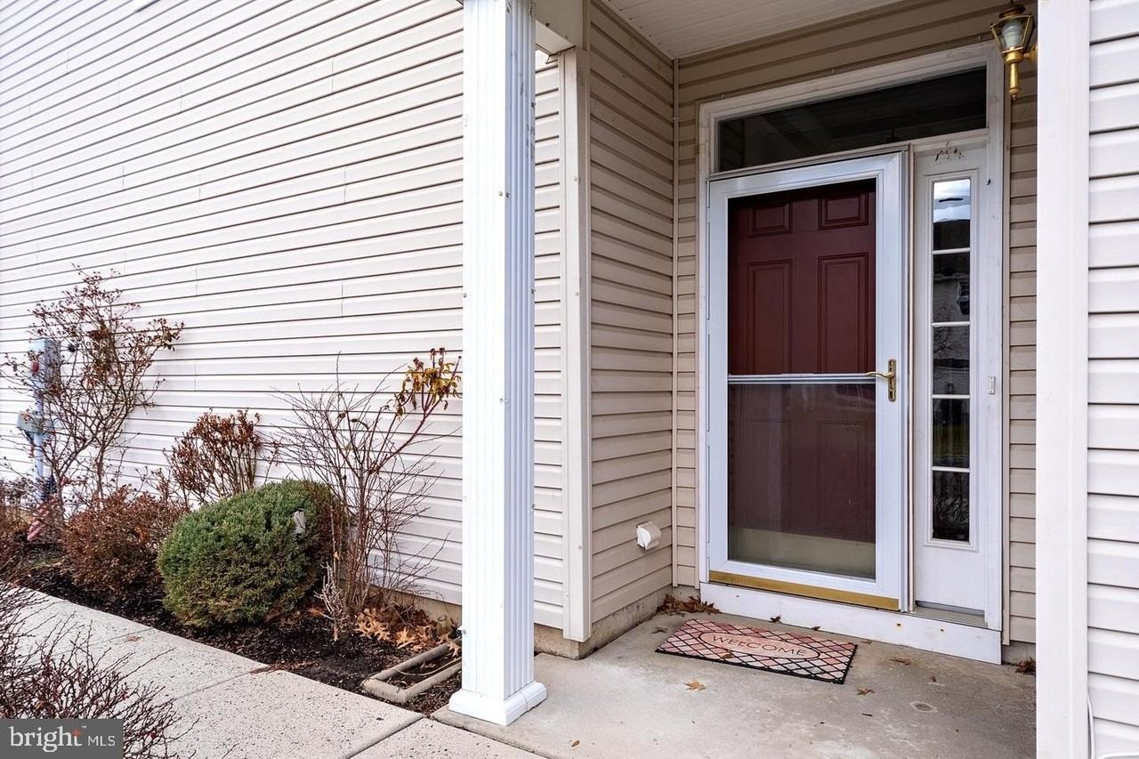101 Haddon Ct - Photo 3 of 24