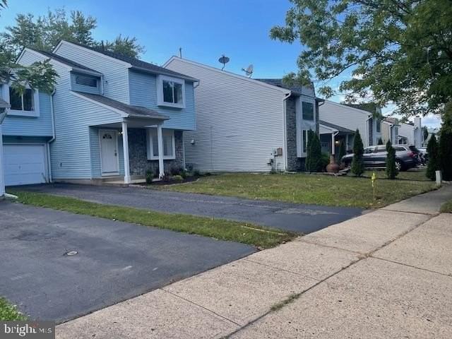 73 Winchester Dr - Photo 2 of 13