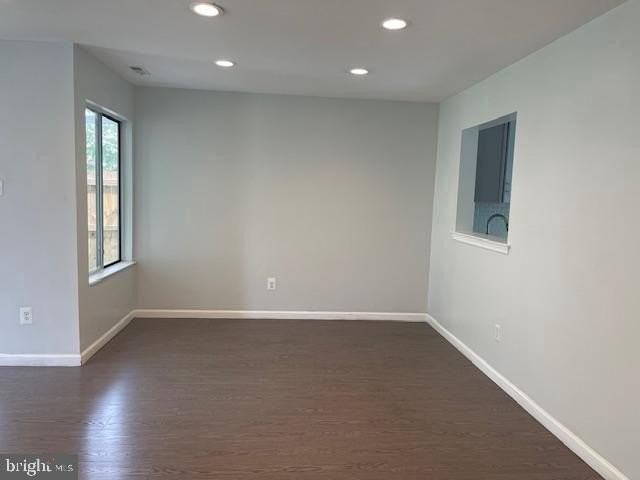 73 Winchester Dr - Photo 4 of 13