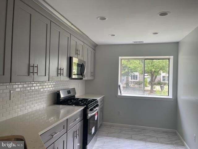 73 Winchester Dr - Photo 5 of 13
