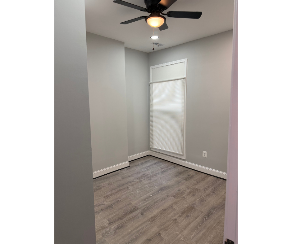 1920 Harlem Ave - Photo 4 of 12