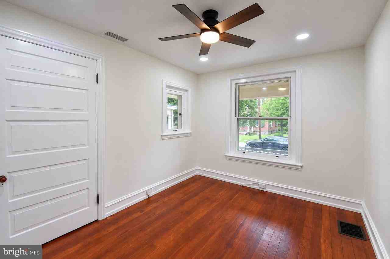 108 Washington Ave - Photo 4 of 21