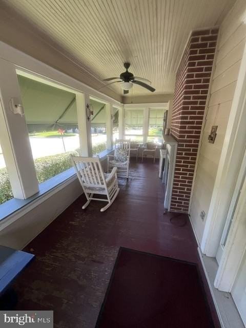 515 S York St - Photo 4 of 49