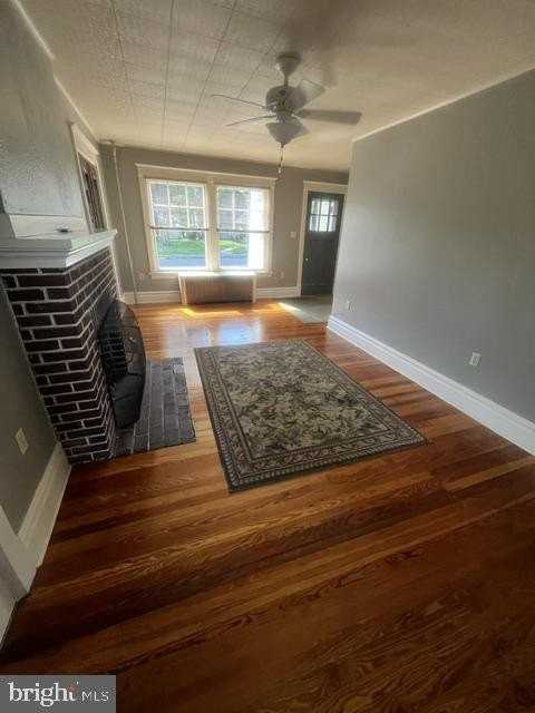 515 S York St - Photo 5 of 49