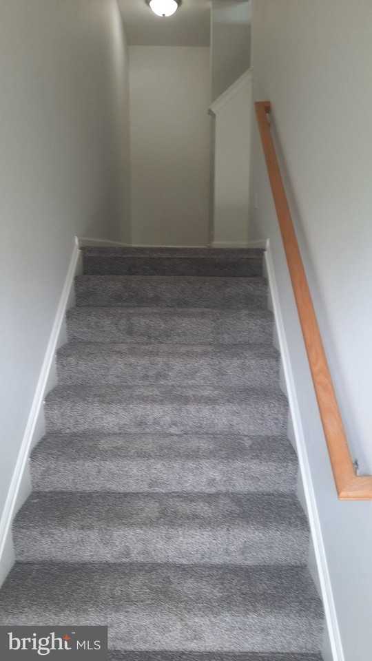 2441 Newtown Dr - Photo 3 of 18