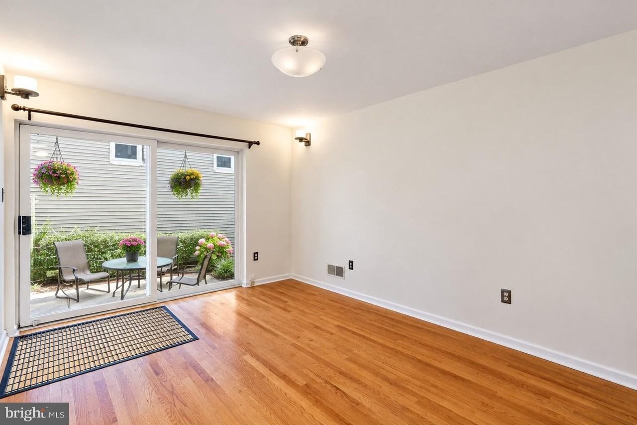 830 Kater St - Photo 4 of 27