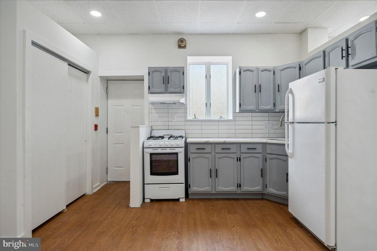 2201 S Hicks St #1R - Photo 6 of 14