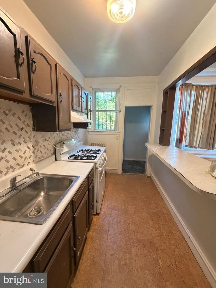 5721 Stewart St - Photo 4 of 11