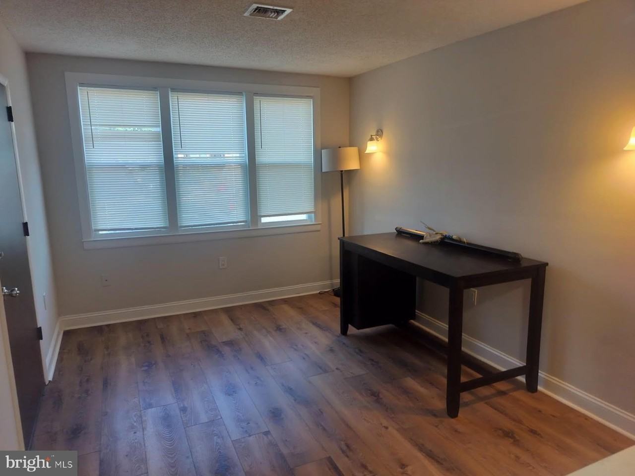 934 W Porter St #1 - Photo 2 of 15
