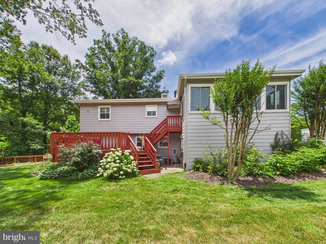9201 Cherrytree Dr - Photo 2 of 35