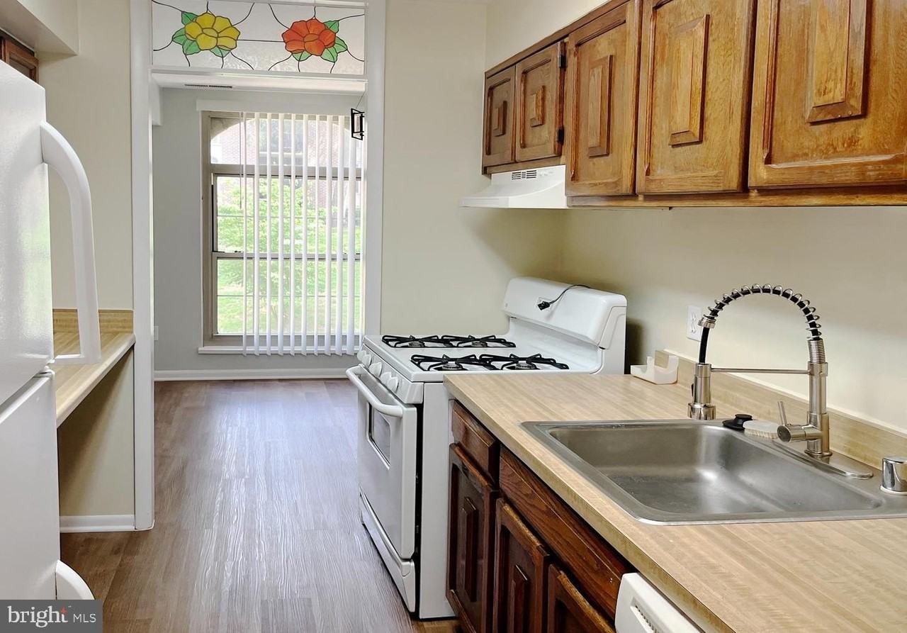 3322 Woodburn Village Dr #24 - Photo 5 of 12