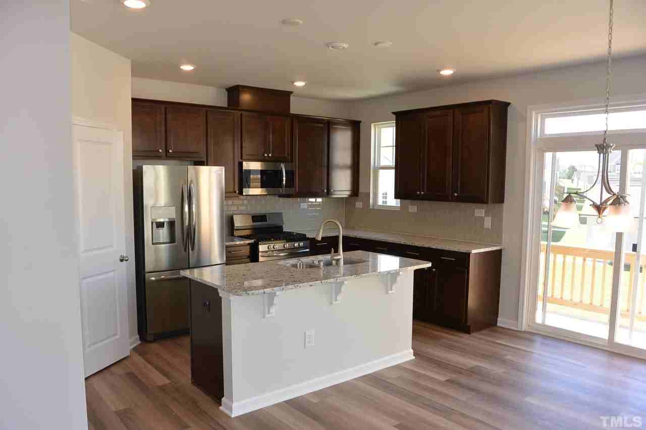 2909 Great Lawn Rd - Photo 2 of 15