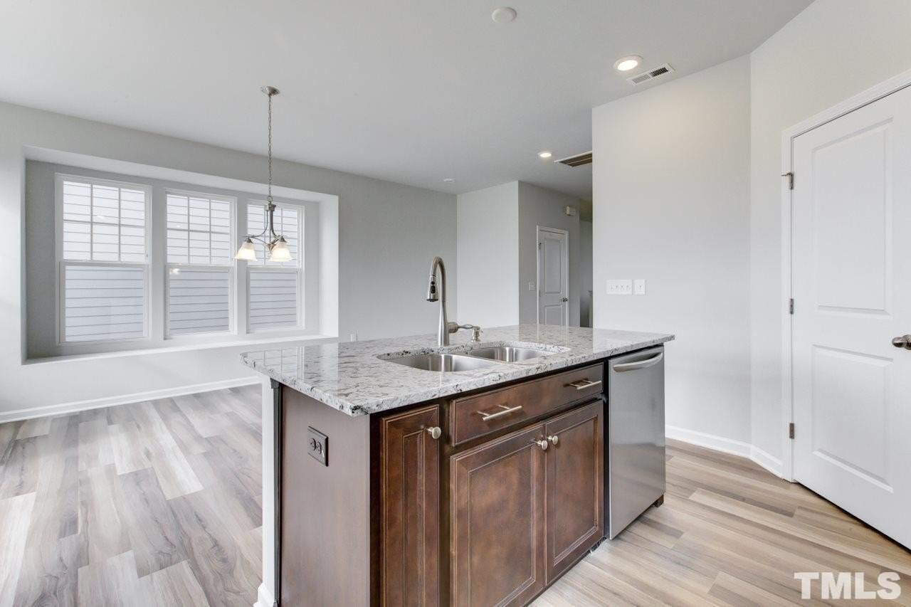 2909 Great Lawn Rd - Photo 6 of 15