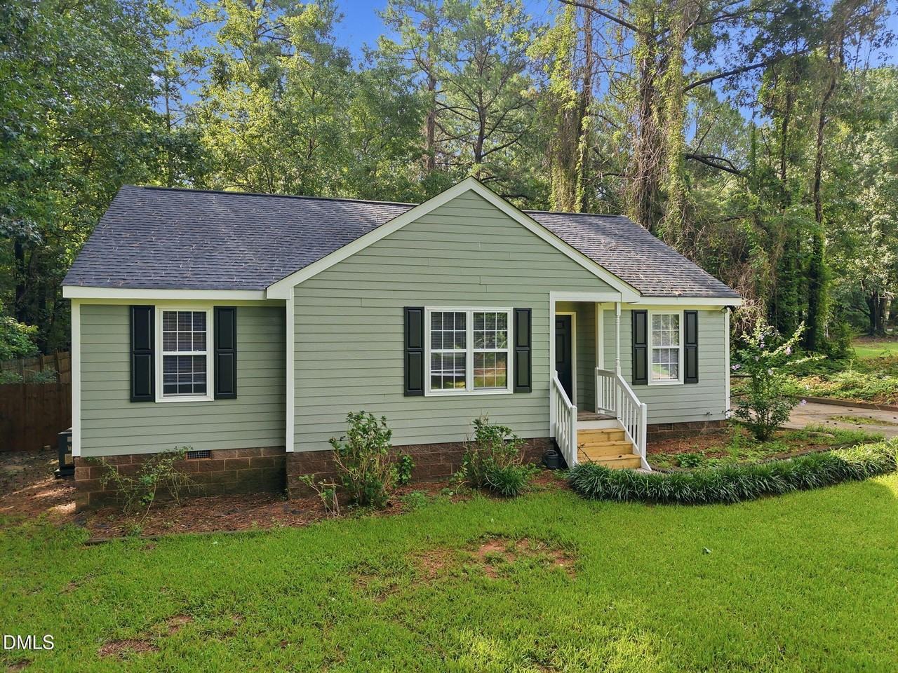 108 Bristol Ct - Photo 2 of 50