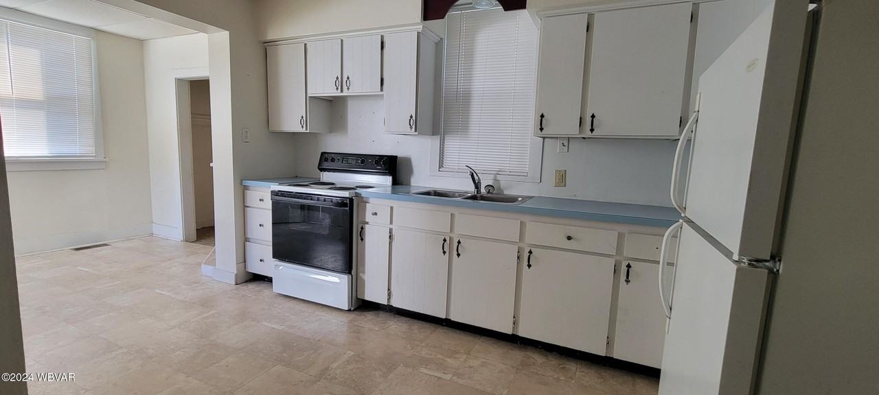 322 Ross St #1stFL - Photo 2 of 15