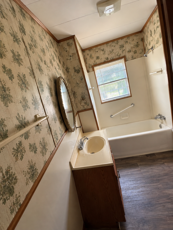 310 Randolph St - Photo 3 of 7