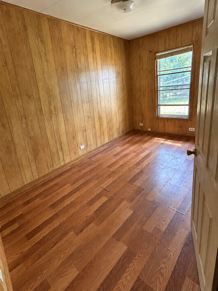 310 Randolph St - Photo 5 of 7