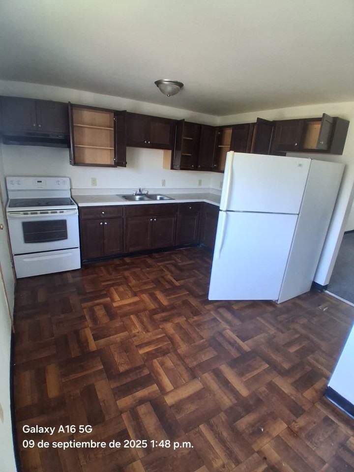 9000 W Carmen Ave #3