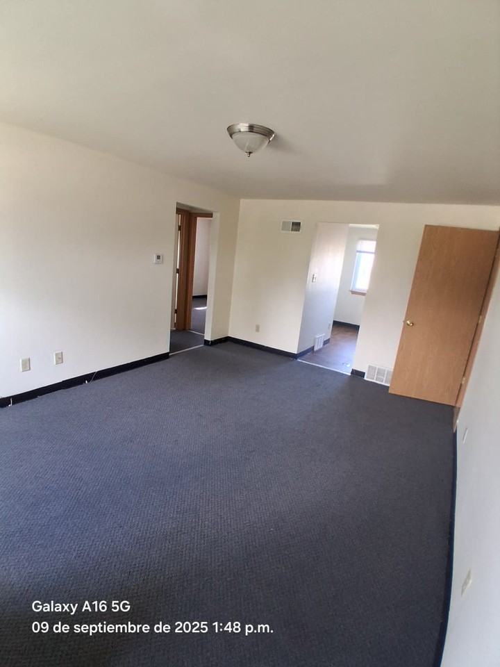 9000 W Carmen Ave #3 - Photo 2 of 6