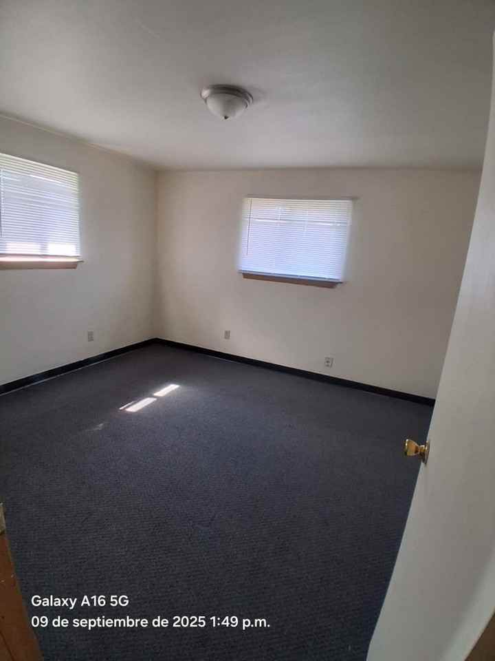 9000 W Carmen Ave #3 - Photo 4 of 6
