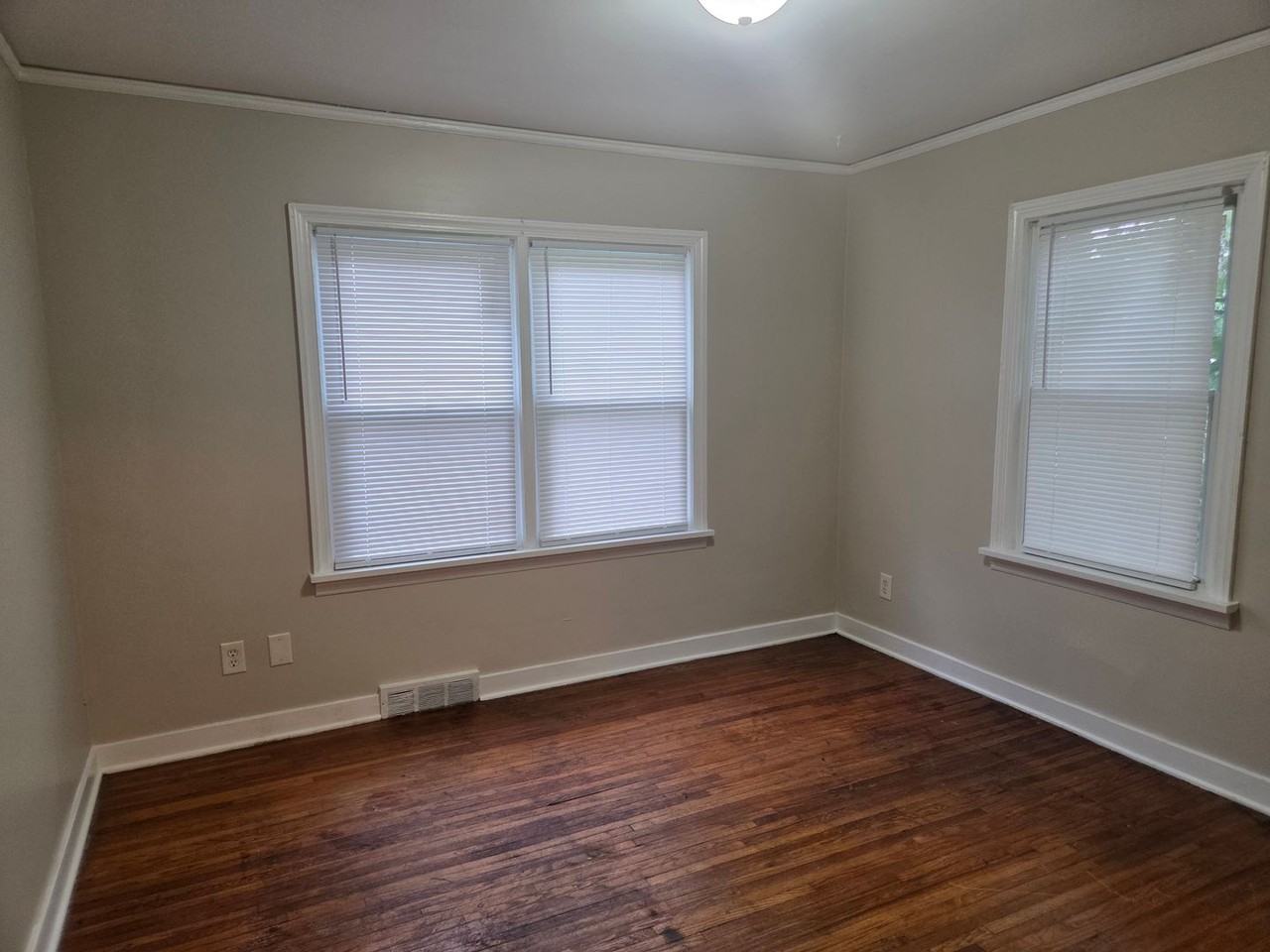 1615 S Idaho St - Photo 5 of 14