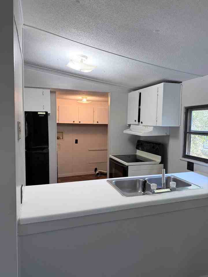 226 Adkins Cir #1 - Photo 2 of 9