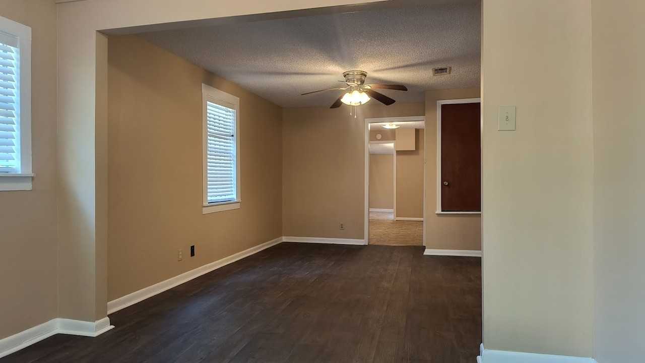 1215 S Virginia St #1 - Photo 3 of 22