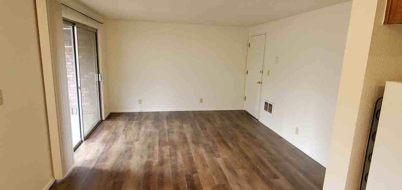 1113 Waller St Se - Photo 5 of 12