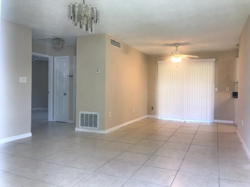 1439 S Oxalis Ave - Photo 2 of 9