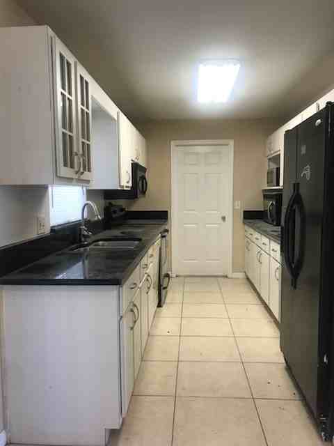 1439 S Oxalis Ave - Photo 6 of 9
