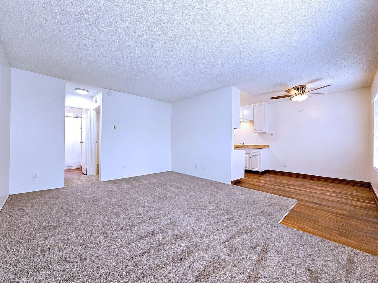 Arizona Towers Apartments - Photo 3 of 20