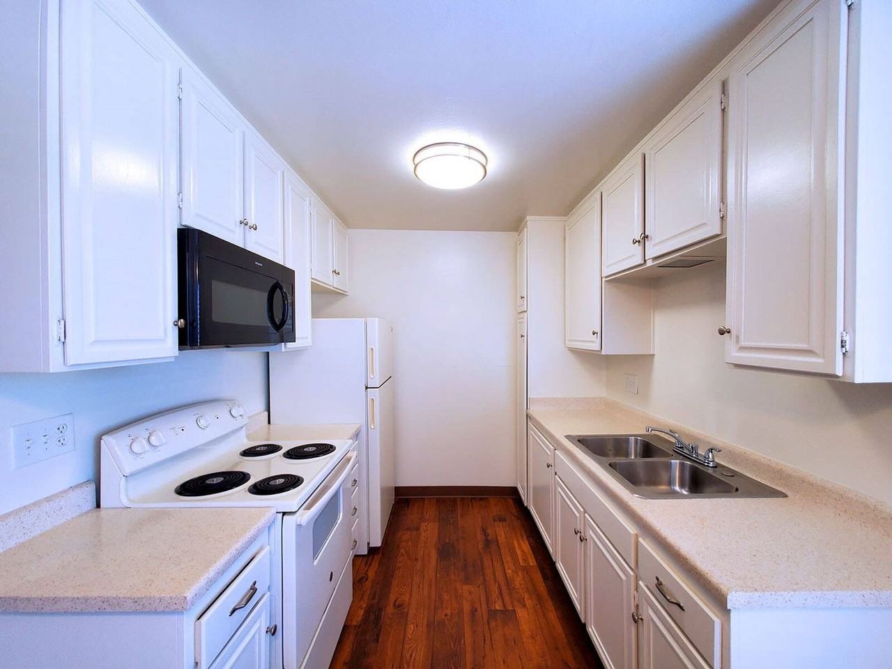 Arizona Towers Apartments - Photo 5 of 20
