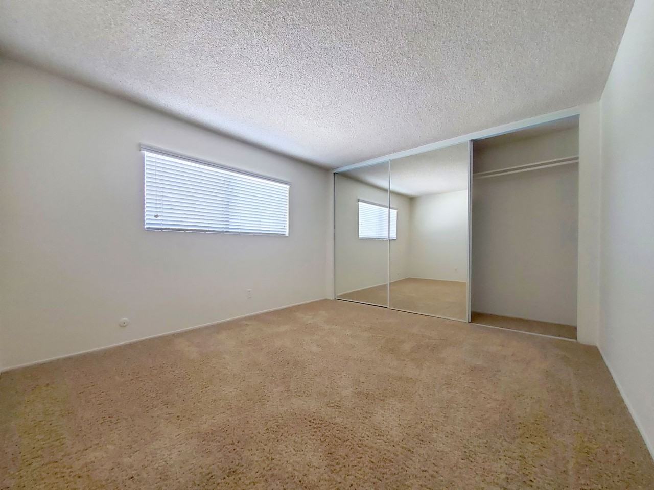 Arizona Towers Apartments - Photo 6 of 20