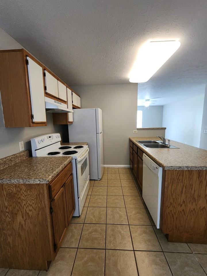 1300 Byrne Ave #A - Photo 2 of 8